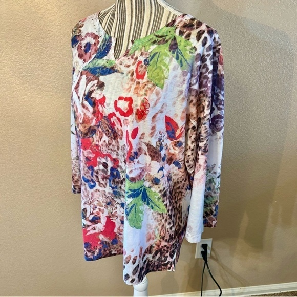 Breckenridge Tunic Top XL Water Color 3/4 Sleeves V-Neck Beaded Neckline Lightwt - Picture 6 of 12